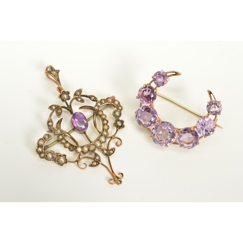 130 - TWO GOLD ITEMS OF EARLY 20TH CENTURY JEWELLERY, to include an amethyst crescent brooch, amethysts gr... 