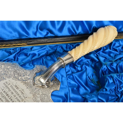 101 - A CASED LATE VICTORIAN SILVER PRESENTATION MEMORIAL STONE TROWEL, the engraved blade inscribed 'Pres... 