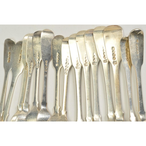 117 - A MATCHED SET OF GEORGE III TO VICTORIAN FIDDLE PATTERN FLATWARE, all engraved with initial 'K', var... 