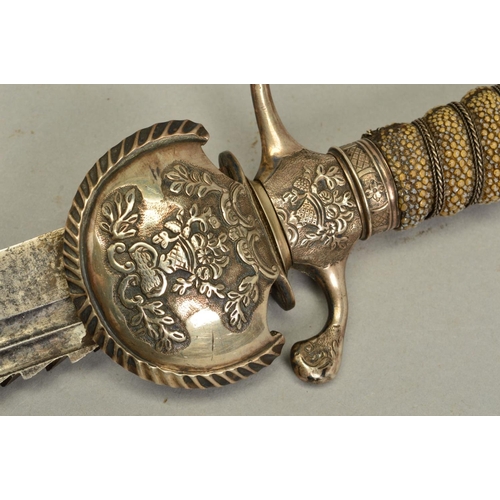 129 - AN 18TH CENTURY BELIEVED CONTINENTAL HUNTING SWORD, possibly French, with no blade markings, double ... 