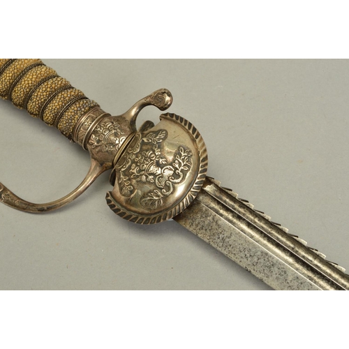 129 - AN 18TH CENTURY BELIEVED CONTINENTAL HUNTING SWORD, possibly French, with no blade markings, double ... 