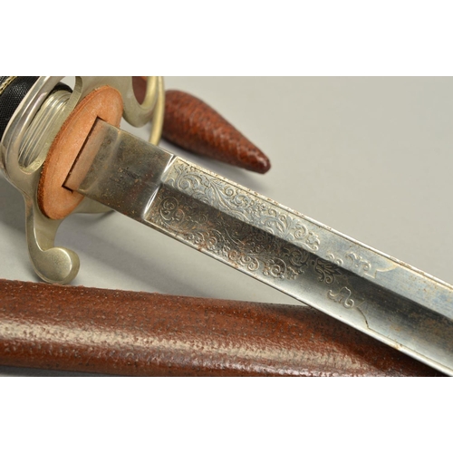 144 - A WWI ERA BRITISH ROYAL ARTILLERY OFFICERS SWORD, believed to be the 1821 pattern, with brown metal/... 