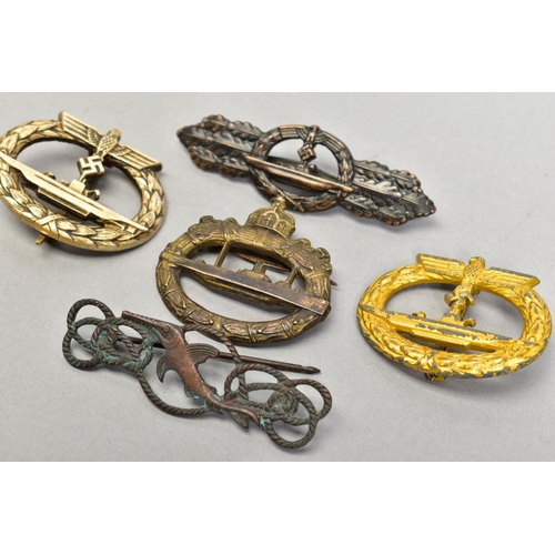 161 - FIVE BADGES AND CLASPS, of German WWII Kreigsmarine U boat interest consisting of gold coloured U bo... 