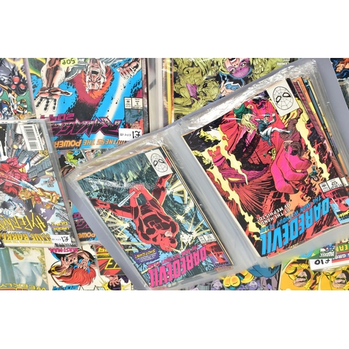 200 - OVER ONE THOUSAND FOUR HUNDRED COMICS, including Daredevil and The New Teen Titans, 4 x Moon Knight,... 