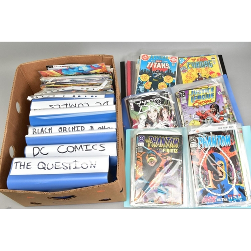 200 - OVER ONE THOUSAND FOUR HUNDRED COMICS, including Daredevil and The New Teen Titans, 4 x Moon Knight,... 