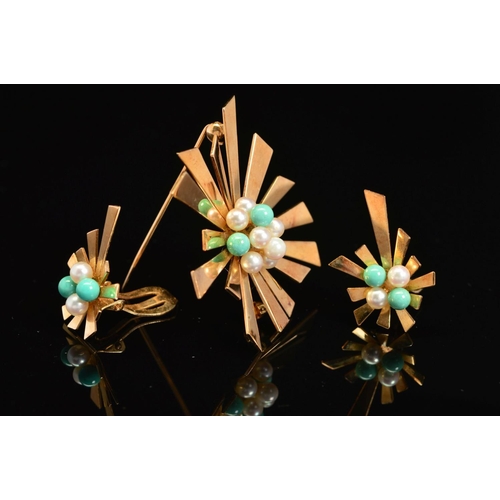 23 - A TURQUOISE AND PEARL BROOCH AND A PAIR OF MATCHING CLIP EARRINGS, abstract starburst design, circa ... 