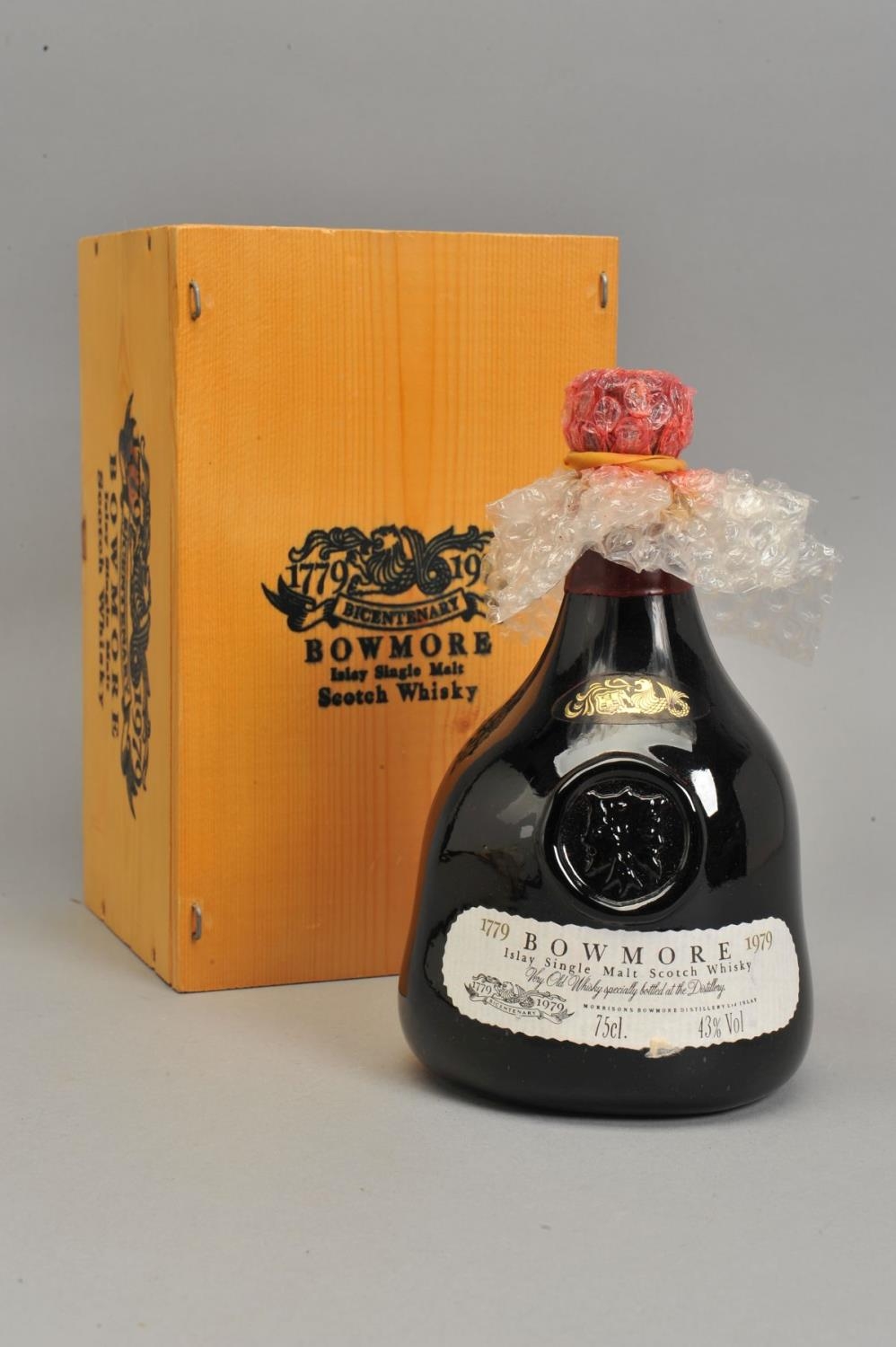 BOWMORE BICENTENARY 1779-1979 ISLAY SINGLE MALT SCOTCH BOWMORE BICENTENARY 1779-1979 ISLAY SINGLE MALT SCOTCH