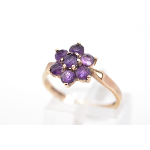 213 - A 9CT GOLD AMETHYST ROUND CLUSTER RING, hallmarked 9ct gold, ring size N, approximate gross weight 2... 