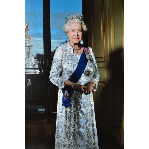 419 - JOHN SWANNELL (BRITISH 1946) 'H M QUEEN ELIZABETH II 2012. 1' a limited edition giclee print 3/60, s... 