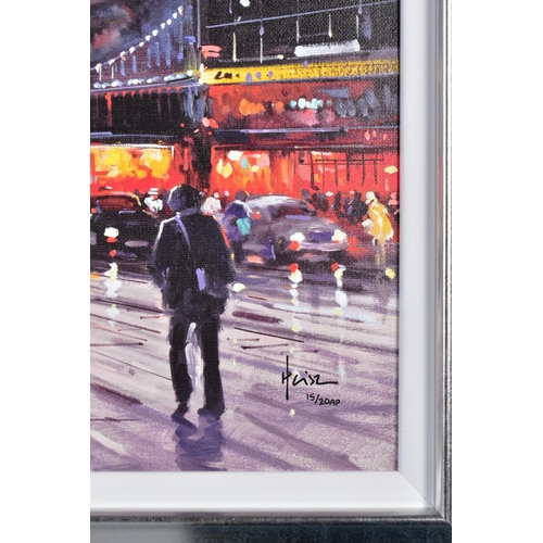 424 - HENDERSON CISZ (BRAZIL 1960) 'TIME SQUARE MORNING' an artist proof print 15/20 of a New York citysca... 