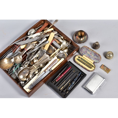 313 - A BOX OF FOUNTAIN PENS, including Conway Stewart, ball pens, plated wares, etc and a tray of loose c... 