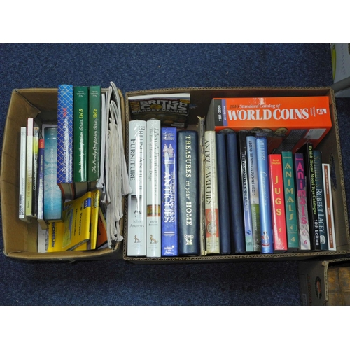 837 - TWO BOXES OF ANTIQUE AND COLLECTORS GUIDES AND MAGAZINES, to include 'The Meccano System', 'The Horn... 