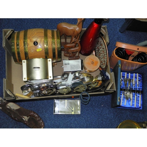 851 - TWO BOXES AND LOOSE MISCELLANEOUS ITEMS, to include brass and wooden barrel, cased binoculars, set o... 