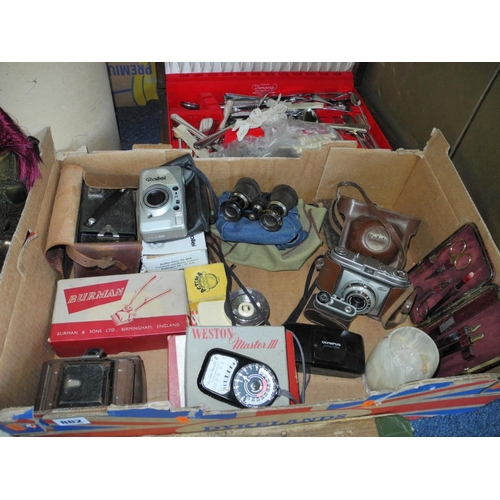 882 - TWO BOXES AND LOOSE OF MISCELLANEOUS ITEMS to include cameras, cased Zeiss Ikon compur, Zodak, Olymp... 