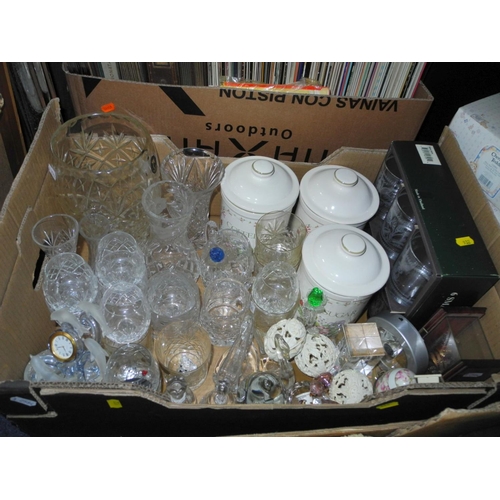 932 - THREE BOXES AND LOOSE OF CUT GLASSWARE, BRADFORD EXCHANGE CABINET PLATES, RESIN TEDDIES etc to inclu... 