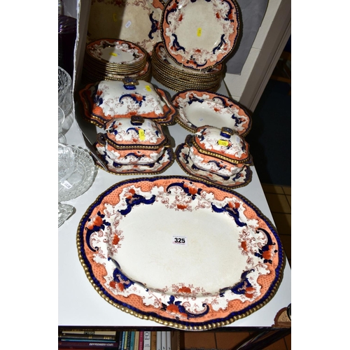 325 - AN EARLY 20TH CENTURY PART DINNER SERVICE WITH YORK BISTO BACKSTAMP, to include dinner plates, 19cm ... 