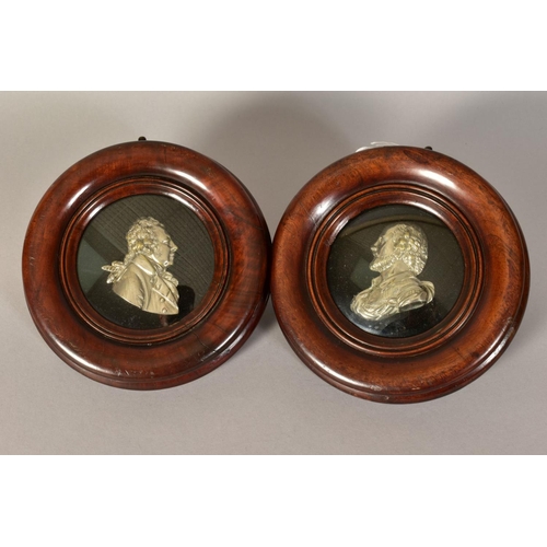 371 - A PAIR OF CIRCULAR FRAMED SILVER PLATED PORTRAITS, 'Shakespeare' and an 18th Century Georgian gentle... 