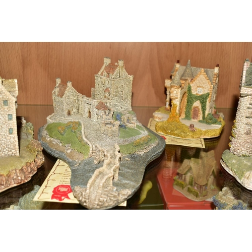 458 - A BOXED LILLIPUT LANE LIMITED EDITION SCULPTURE, 'Cawdor Castle' No 425/3000, with certificate, toge... 