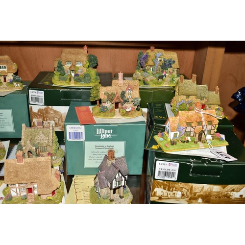 477 - TWENTY TWO LILLIPUT LANE SCULPTURES FROM SPECIAL EVENTS/MUCH LOVED CUSTOMERS etc, (most with deeds) ... 