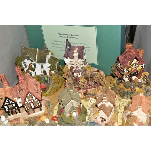 483 - TWENTY LILLIPUT LANE SCULPTURES FROM THE NORTH COLLECTION, all with deeds, boxed 'Stocklebeck Mill',... 