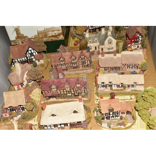 484 - TWENTY FIVE LILLIPUT LANE SCULPTURES FROM THE MIDLANDS COLLECTION, all with deeds, 'Chiltern Mill' (... 