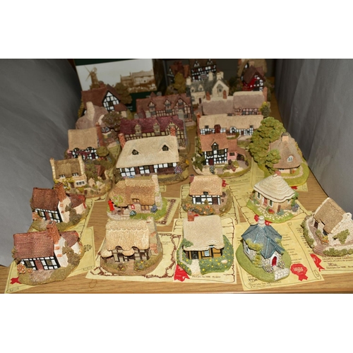 484 - TWENTY FIVE LILLIPUT LANE SCULPTURES FROM THE MIDLANDS COLLECTION, all with deeds, 'Chiltern Mill' (... 