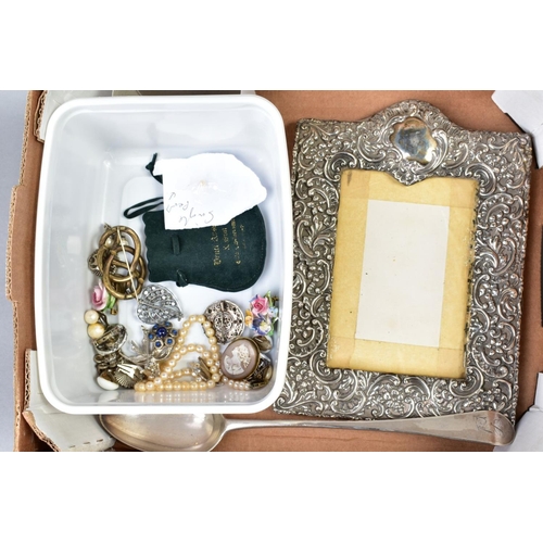 71 - TWO SMALL BOXES OF MISCELLANEOUS ITEMS, to include a pair of silver napkin rings, a late Georgian la... 