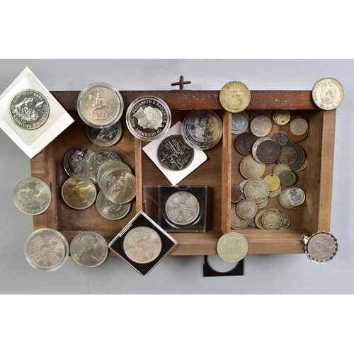 88 - A FIVE DRAWER CABINET, 24'' X 8'' X 12'' CONTAINING COINS AND CURIOS to include silver coins, five p... 