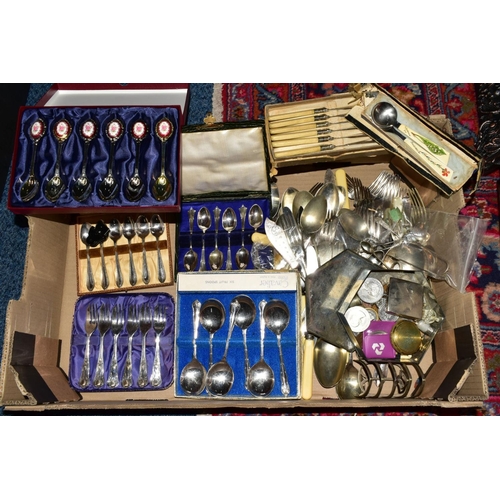 92 - A BOX OF CASED AND LOOSE CUTLERY AND FLATWARE, etc, including a tin containing two £5 coins and othe... 