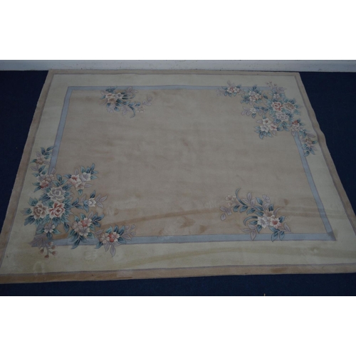 1289 - A G H FIRTH WOOLLEN CREAM GROUND RUG, 305cm x 245cm