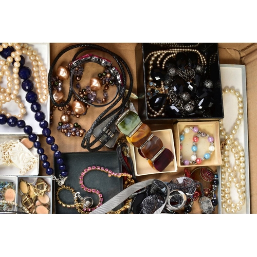 146 - A BOX OF COSTUME JEWELLERY, to include a pair of silver gilt Wedgwood clip earrings of oval outline,... 