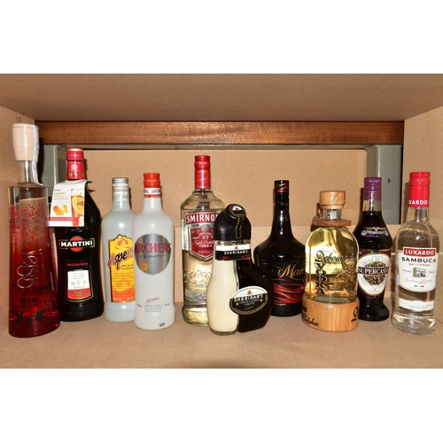 315 - TWENTY FIVE BOTTLES OF ASSORTED SPIRITS AND LIQUEURS, to include Bacardi Rum, Versus Gin, Smirnoff V... 