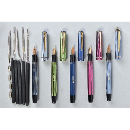 35 - FIVE MERLIN VINTAGE FOUNTAIN PENS including two Merlin 33 in pearl grey, a 33 in pearl blue, a 33 in... 