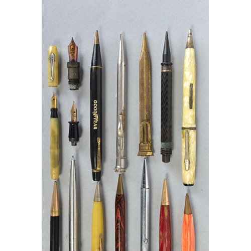 37 - A BAG CONTAINING TWELVE VINTAGE AND MODERN PROPELLING PENCILS including Parker, Onward, Parco, Indis... 