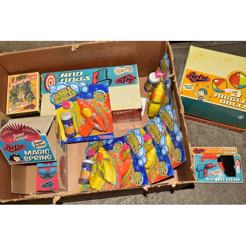 371 - A COLLECTION OF BOXED 'RETRO TOYS', comprising a 'Classic Train Set', fourteen space shooters, a Din... 