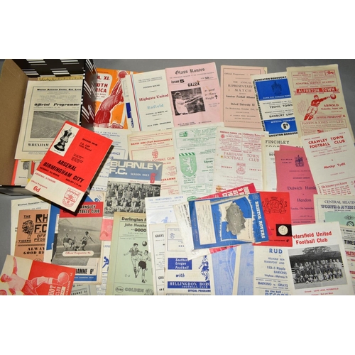 415 - A QUANTITY OF ASSORTED FOOTBALL PROGRAMMES, majority date from the late 1950's to the early 1970's, ... 