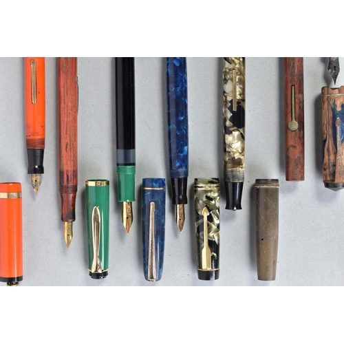 7 - THIRTEEN VINTAGE FOUNTAIN PENS AND A MODERN PELIKAN (that appears uninked) including a Stylomine 303... 