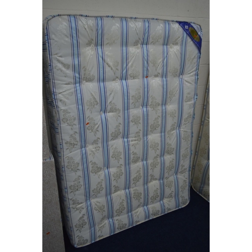 1207 - A 4' 6'' SNOOZE UK DIVAN BED AND MATTRESS, with blue stripes and foliate decoration