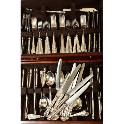 125 - AN ARTHUR PRICE CANTEEN OF SILVER PLATED CUTLERY, twelve settings, together with a box of loose cutl... 