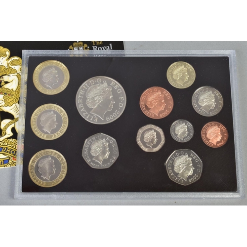 152 - A ROYAL MINT 2009 UK PROOF COIN SET containing twelve coins to include the rare Kew Gardens fifty pe... 