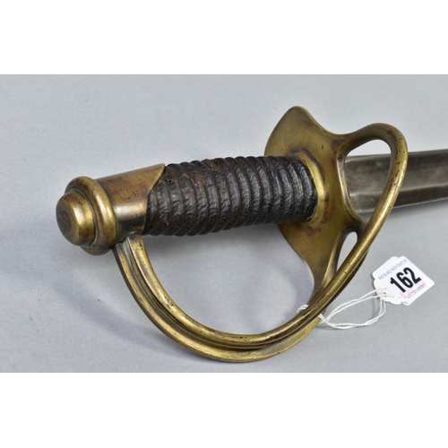 162 - A LATE 19TH CENTURY/EARLY 20TH CENTURY INFANTRY/CAVALRY OFFICERS SWORD, curved blade approximate 90c... 