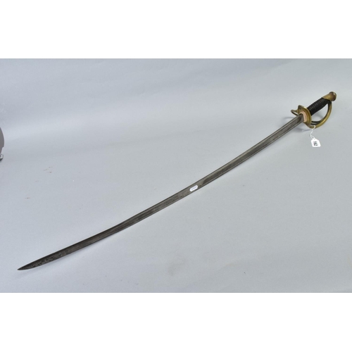 162 - A LATE 19TH CENTURY/EARLY 20TH CENTURY INFANTRY/CAVALRY OFFICERS SWORD, curved blade approximate 90c... 