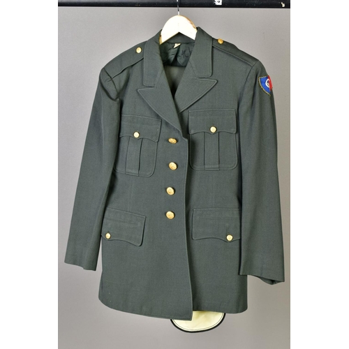 172 - FIVE ITEMS OF US ARMY UNIFORM ITEMS, five jackets (three with trousers) and five peak caps, four wit... 