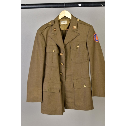 172 - FIVE ITEMS OF US ARMY UNIFORM ITEMS, five jackets (three with trousers) and five peak caps, four wit... 