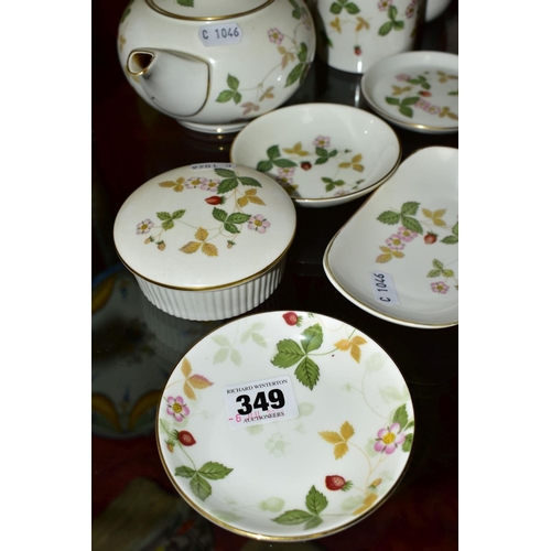 349 - ELEVEN PIECES OF WEDGWOOD 'WILD STRAWBERRY', including pin dishes, trinket box, small teapot and pla... 