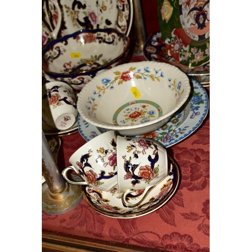 354 - MASONS 'MANDALAY' DINNER AND TEA WARES to include four tea cups and saucers, footed bowl, coffee pot... 