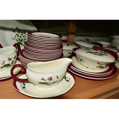 369 - WEDGWOOD 'MAYFIELD' DINNER SERVICE to include treens and covers, gravy boats on stands, plates, bowl... 