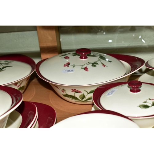 369 - WEDGWOOD 'MAYFIELD' DINNER SERVICE to include treens and covers, gravy boats on stands, plates, bowl... 