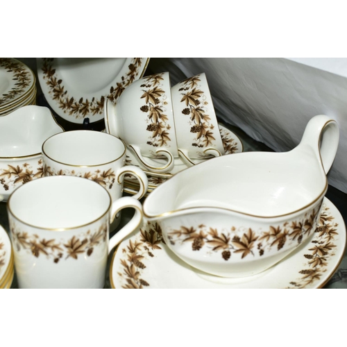 373 - A WEDGWOOD 'AUTUMN VINE' TEA, COFFEE AND PART DINNER SERVICE to include tea pot, tea cups and saucer... 