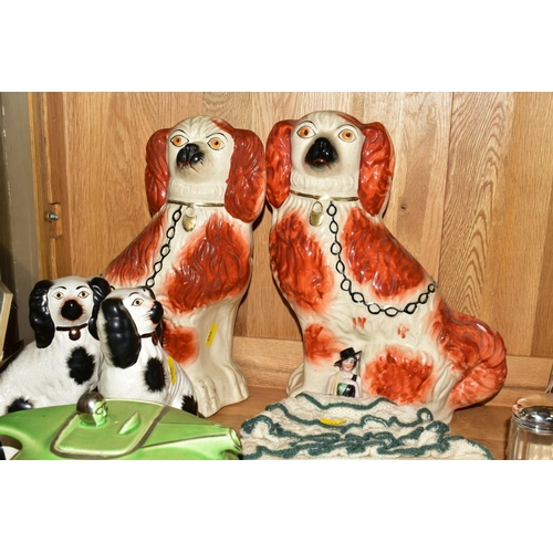 403 - A GROUP OF ORNAMENTAL ITEMS, to include Beswick 'Giraffe' No1597, 'Wren' No993B, and Shire Foal, No9... 